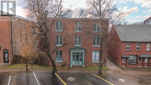 245 Queen St, Charlottetown, PE, C1A4B9 | Card Image