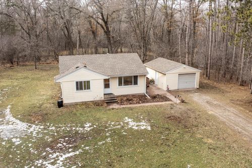 8277 Lake Dr, Circle Pines, MN, 55014-2106 | Card Image