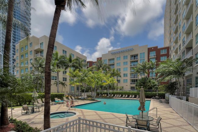 APT-626 - 2000 N Bayshore Dr, Condo with 1 bedrooms, 1 bathrooms and null parking in Miami FL | Image 21