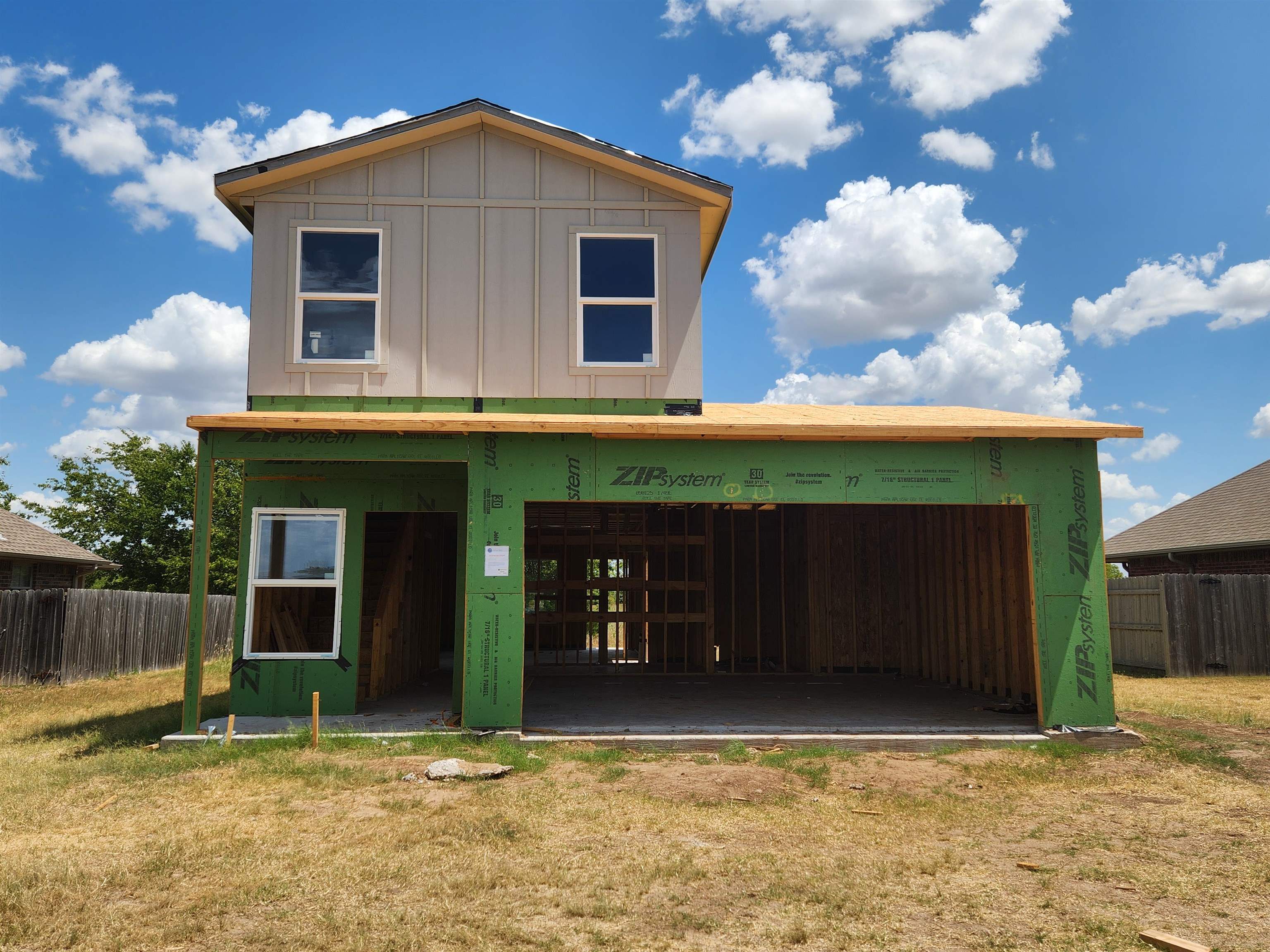 Residential in DUNCAN