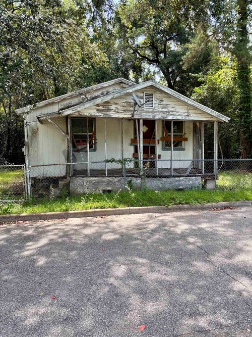 627 Williams St, Quincy, FL, 32351-3669 | Card Image