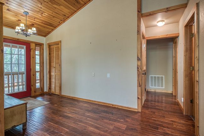 292 Holly Cove Cir, Home with 2 bedrooms, 3 bathrooms and null parking in Blairsville GA | Image 15