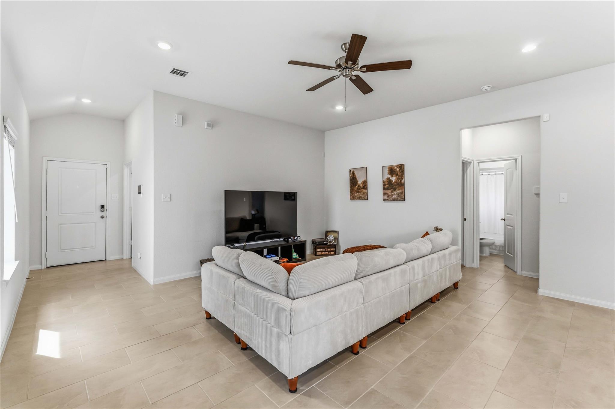 Residential Lease in Cypress 5