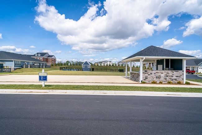 1524 Crownpoint Dr, Townhouse with 3 bedrooms, 2 bathrooms and null parking in Rockingham VA | Image 38