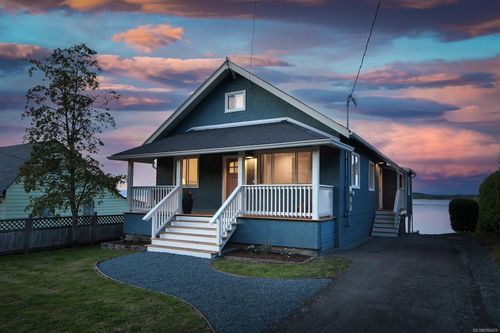 5632 Island Highway S, Union Bay, BC, V0R0B2 | Card Image