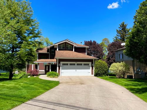 3880 Covert Rd, Waterford, MI, 48328-1200 | Card Image