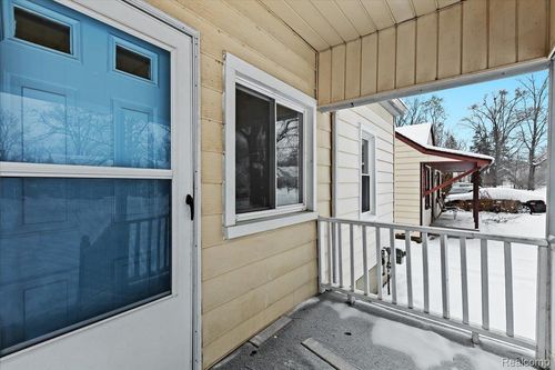 22060 Poinciana St, Southfield, MI, 48033-3546 | Card Image