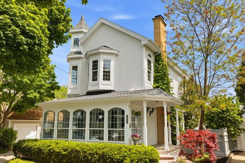 1913 E Estes St, Milwaukee, WI, 53207-2305 | Card Image