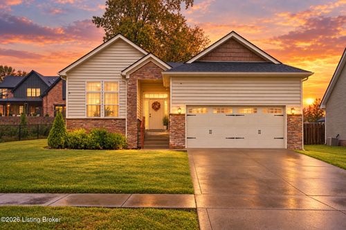 1012 Bogard Ln, Mt Washington, KY, 40047-6740 | Card Image