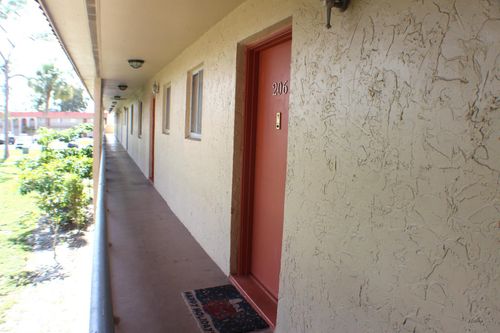 206-6120 Forest Hill Boulevard, West Palm Beach, FL, 33415 | Card Image