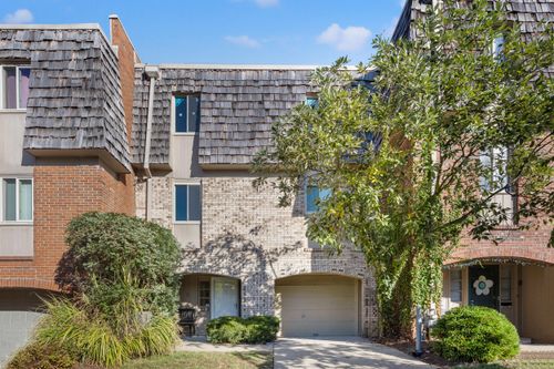 3368 Montavesta Rd, Lexington, KY, 40502-3512 | Card Image