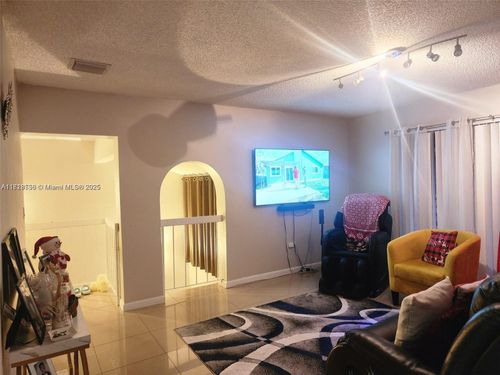 30-8409 N Missionwood Cir, Miramar, FL, 33025-2909 | Card Image