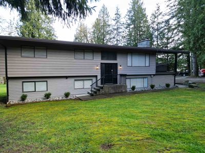 26803 Ferguson Ave, House other with 4 bedrooms, 2 bathrooms and 10 parking in Maple Ridge BC | Image 2