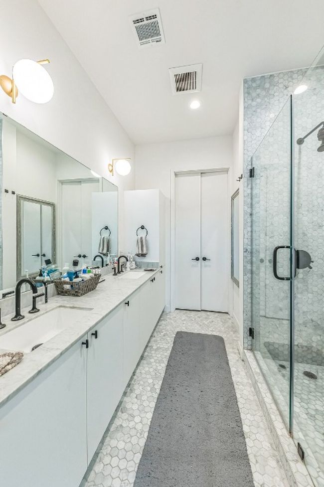 APT-609 - 800 Embassy Dr, Condo with 2 bedrooms, 3 bathrooms and 2 parking in Austin TX | Image 14
