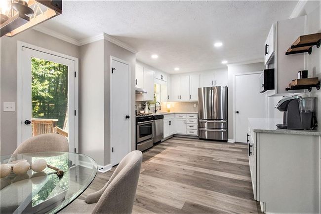 1575 Barrier Rd, House other with 3 bedrooms, 3 bathrooms and null parking in Marietta GA | Image 4