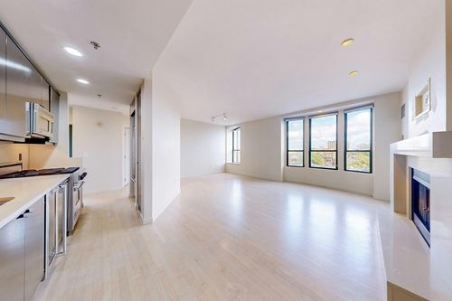 apt-304-755 Boylston St, Boston, MA, 02116-2670 | Card Image