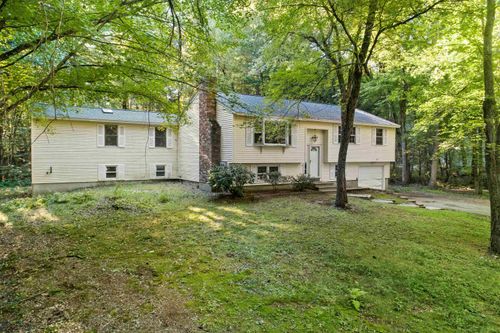 15 Craig Drive, Merrimack, NH, 03054 | Card Image