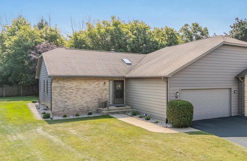 38 Spencer Village Court, GRAND CHUTE, WI, 54914 | Card Image