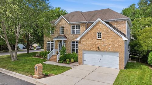 700 Blossom Cir, Virginia Beach, VA, 23456-6463 | Card Image