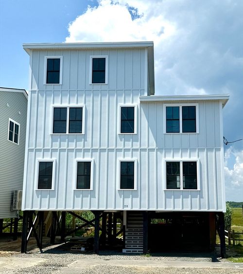 79 N End Blvd, Salisbury, MA, 01952-2207 | Card Image