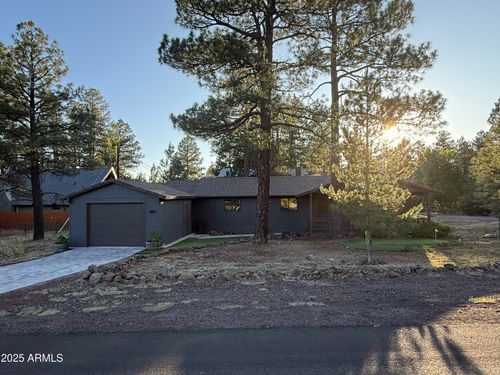 880 E Oak Dr, Munds Park, AZ, 86017-1293 | Card Image