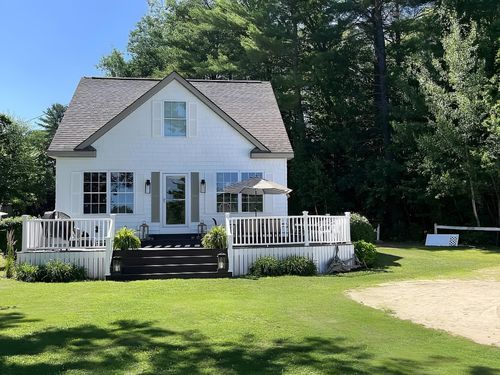 90 Rocky Point Road, Wakefield, NH, 01949 | Card Image