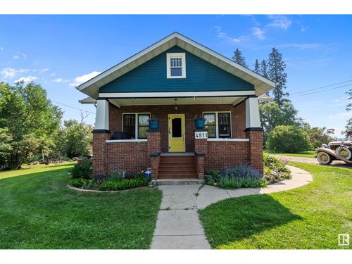 4511 48 St, Bruderheim, AB, T0B0S0 | Card Image