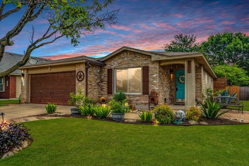 519 S Pauley Dr, Hutto, TX, 78634-5066 | Card Image