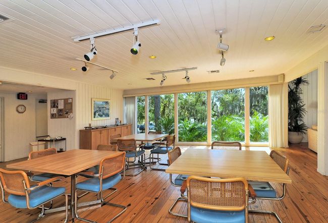 225 Woodland Dr, Condo with 2 bedrooms, 2 bathrooms and null parking in OSPREY FL | Image 55