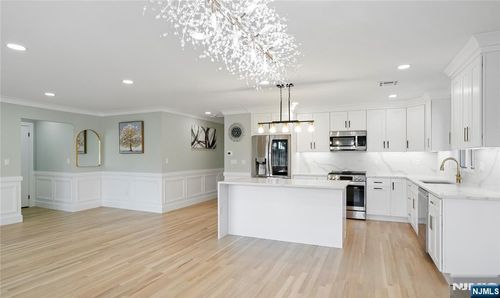 243 Hayward Pl, Wallington, NJ, 07057-1315 | Card Image