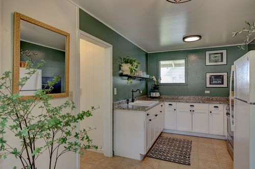 k248-485 Waianuenue Ave, Hilo, HI, 96720-2541 | Card Image