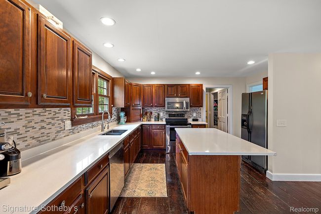 21-7672 Olde Sturbridge Trail-21.jpg | Image 5