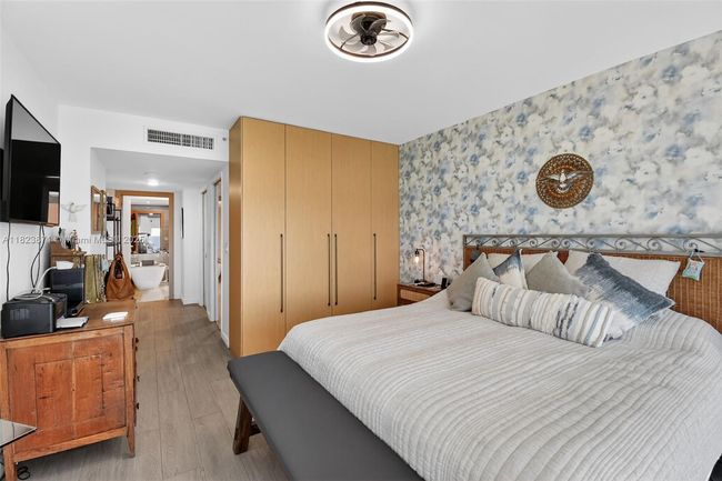 APT-1401 - 18671 Collins Ave, Condo with 3 bedrooms, 4 bathrooms and null parking in Sunny Isles Beach FL | Image 12