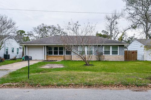 1109 E Miller St, Angleton, TX, 77515-5652 | Card Image