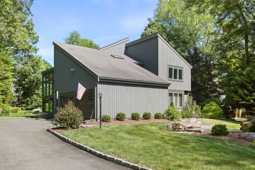 6 Janson Dr, Westport, CT, 06880-2568 | Card Image