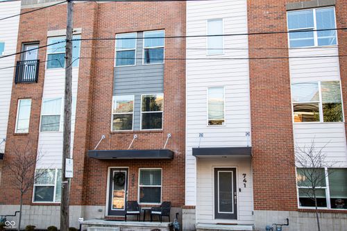 743 Bates St, Indianapolis, IN, 46202-4001 | Card Image