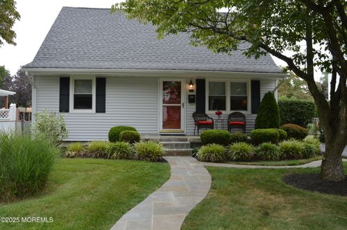 159 Davis Ln, Red Bank, NJ, 07701-5545 | Card Image