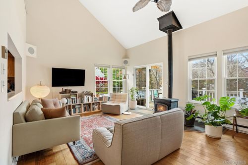 unit-20-21 Croton Lake Rd, Katonah, NY, 10536-1317 | Card Image