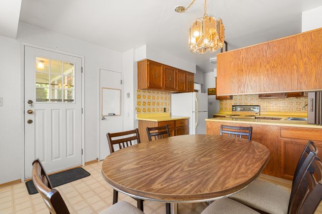 228 W 27 Th Street, House other with 5 bedrooms, 2 bathrooms and 1 parking in North Vancouver BC | Image 14