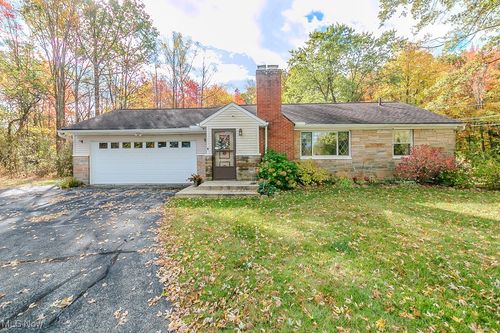 36280 Eddy Rd, Willoughby Hills, OH, 44094-8413 | Card Image