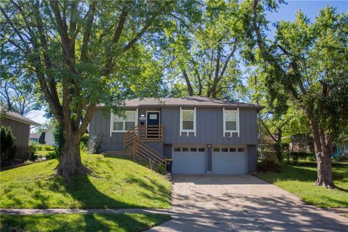 8905 E 89th Terrace, Kansas City, MO, 64138 | Card Image