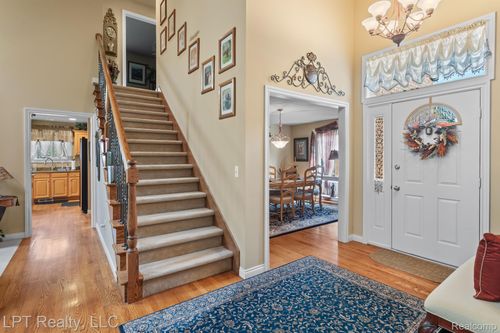 53345 Williams Way, Shelby Twp, MI, 48316-3890 | Card Image