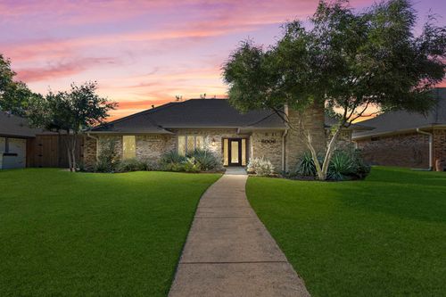 6006 Gentle Knoll Ln, Dallas, TX, 75248-2123 | Card Image