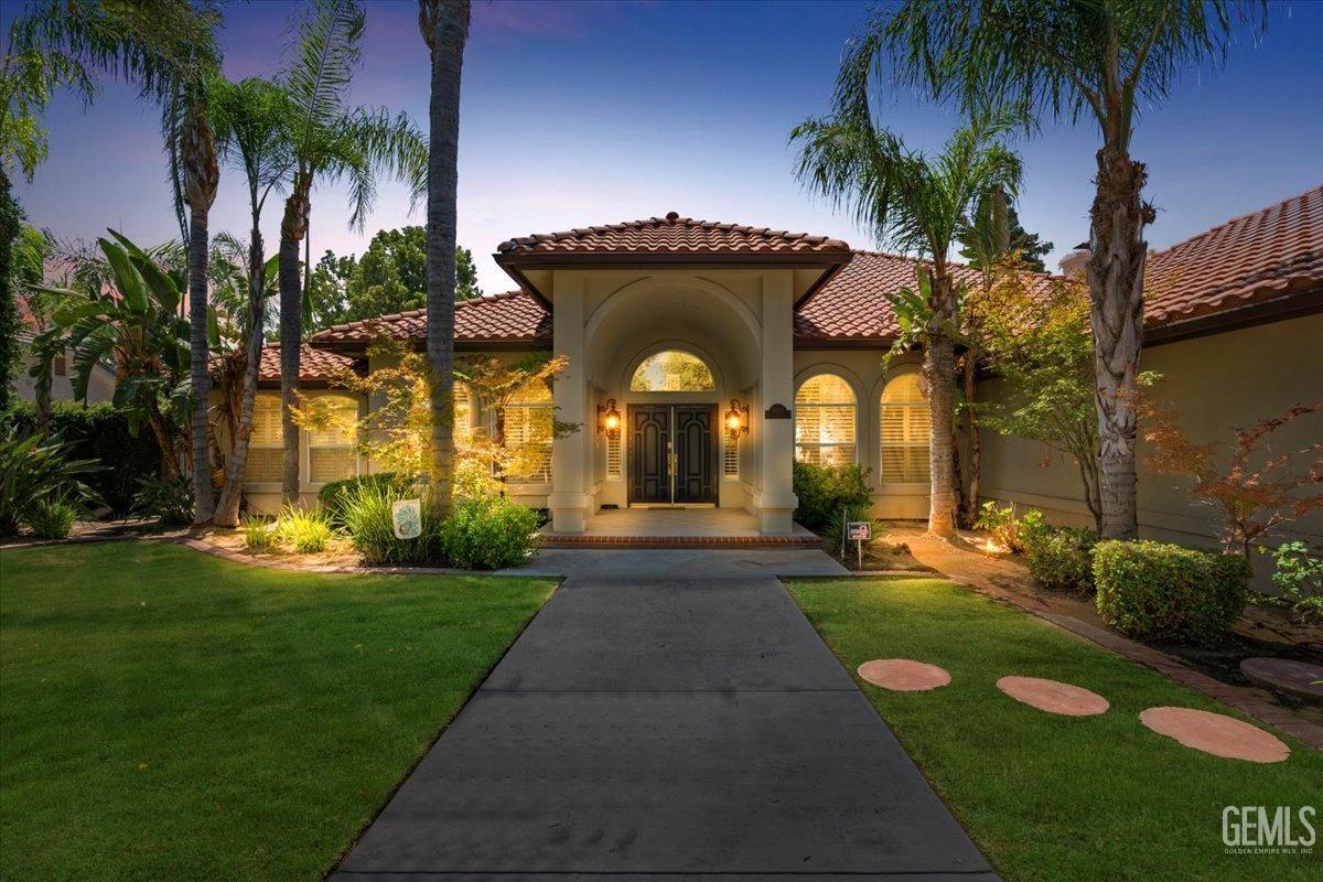 Davin Park Dr, Bakersfield, CA 93308