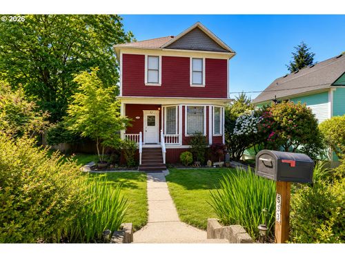 533 38th St, Astoria, OR, 97103 | Card Image