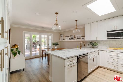 2641 Hartland Cir, Westlake Village, CA, 91361-3326 | Card Image