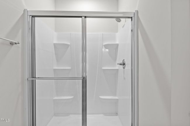 First Floor Bath | Image 20