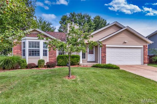 805 Weathervane Ct, Manchester, MO, 63021-8413 | Card Image