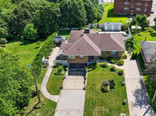 235 Broadview Dr, Pembroke, ON, K8A2A1 | Card Image