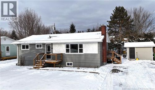 28 Huron Ave, Fredericton, NB, E3A1J7 | Card Image